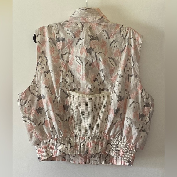 Free People Off The Grid Printed Vest NWOT - Picture 6 of 7